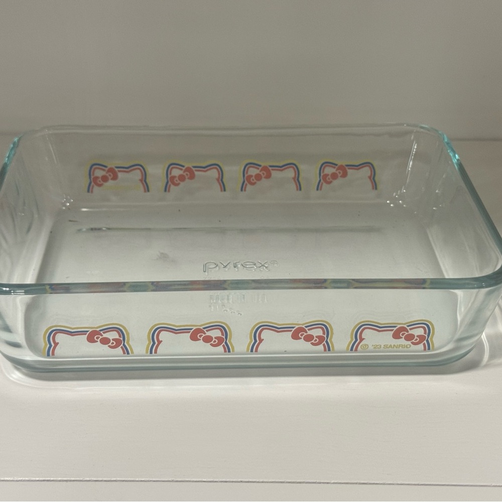 Pyrex® 3 piece Glass Storage Set: Hello Kitty®, Ribbons & Bows - NOS Rectangle - Picture 4 of 9